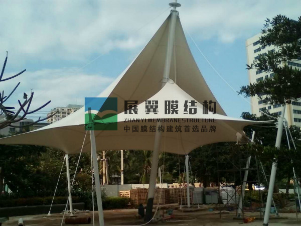 ?？谛∮螆@景觀膜結(jié)構(gòu)工程完工
